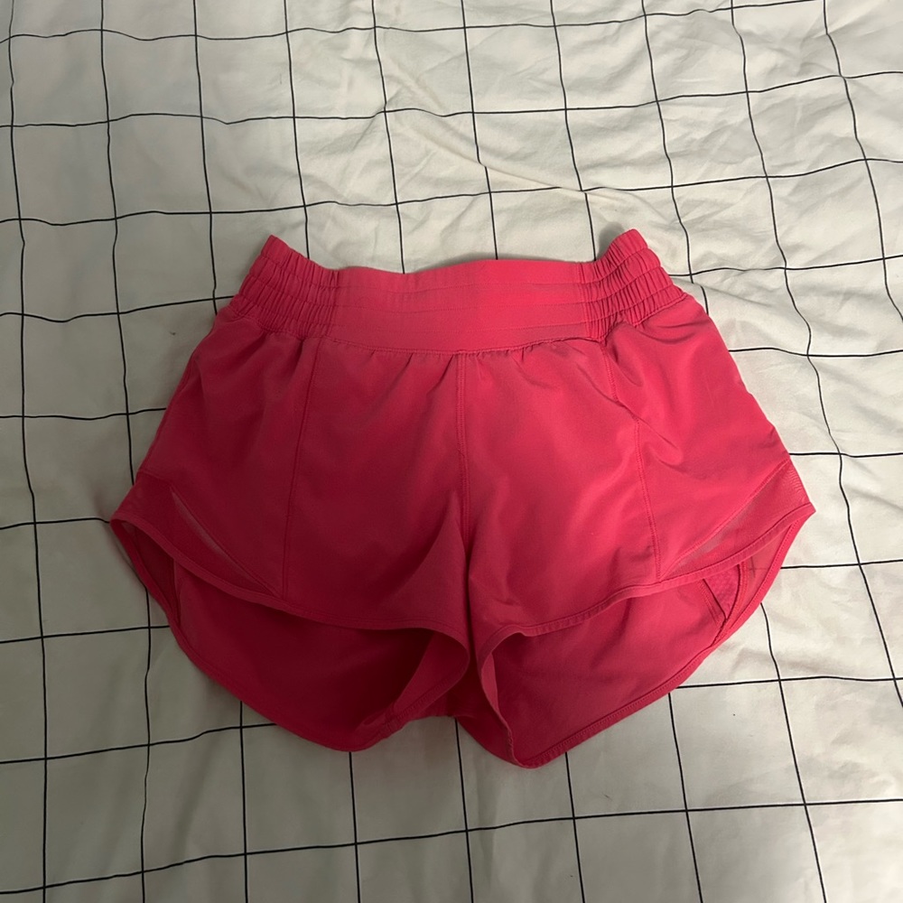 Lululemon high rise hotty hot short 2.5 lipgloss